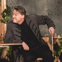 A vén bakancsos és a fia a huszár