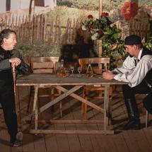 A vén bakancsos és a fia a huszár